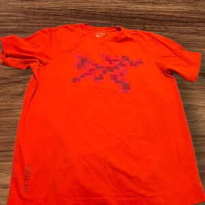 Arc’teryx  t-shirt